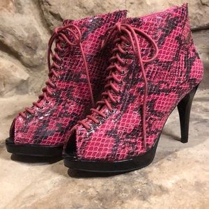 Taryn Rose Animal Print Shoe/Heel